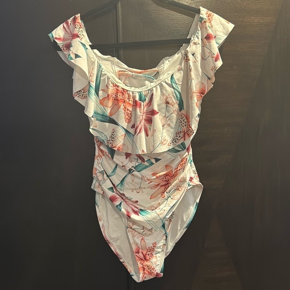 LA BLANCA Orchid Floral White One Piece Swimsuit Off Shoulder Size 10 EUC